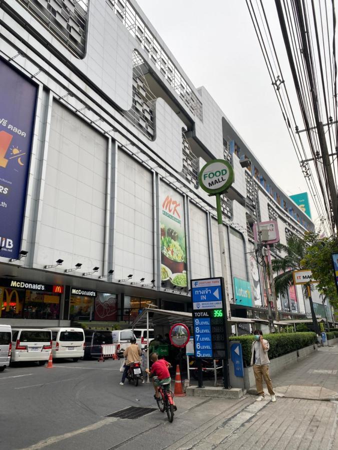 Sura Hostel Bangkok Near Mrt Phra Ram 9 Dış mekan fotoğraf