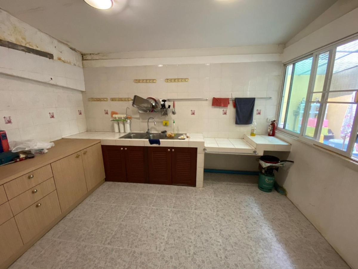 Sura Hostel Bangkok Near Mrt Phra Ram 9 Dış mekan fotoğraf