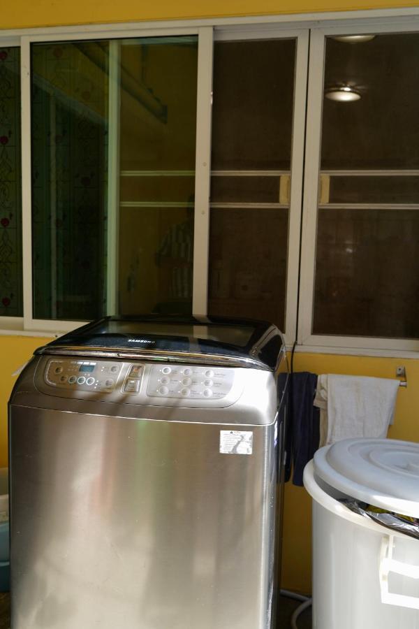 Sura Hostel Bangkok Near Mrt Phra Ram 9 Dış mekan fotoğraf