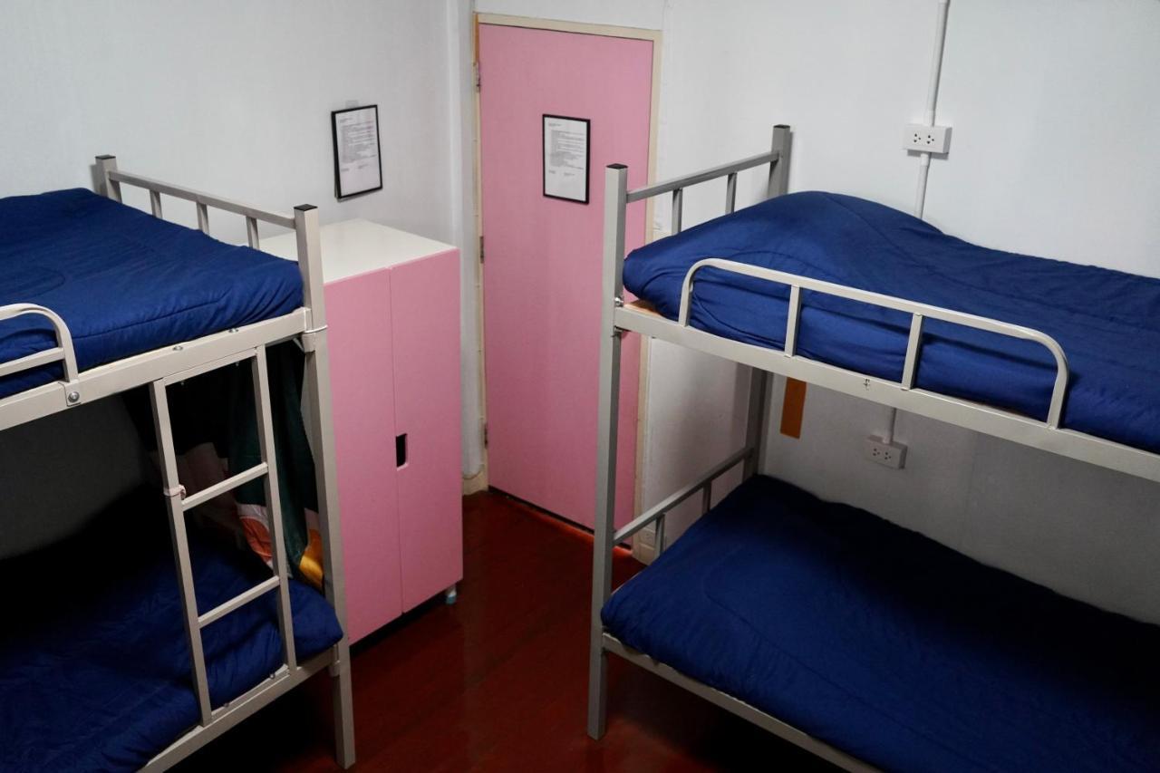 Sura Hostel Bangkok Near Mrt Phra Ram 9 Dış mekan fotoğraf