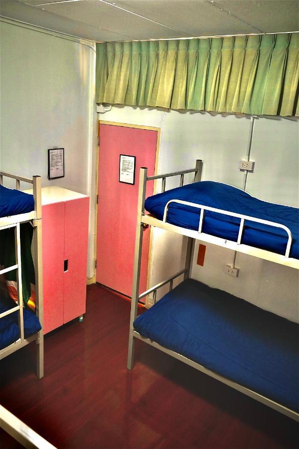 Sura Hostel Bangkok Near Mrt Phra Ram 9 Dış mekan fotoğraf