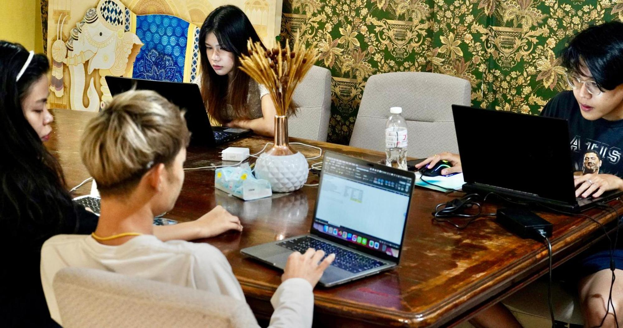 Sura Hostel Bangkok Near Mrt Phra Ram 9 Dış mekan fotoğraf